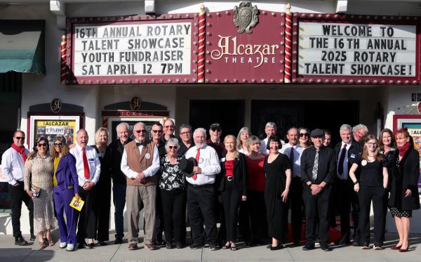 
        

      Pessoas em ação mundo afora Novembro de 2025

      
         
        
          